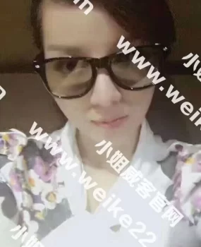 大奶小美女值得一去